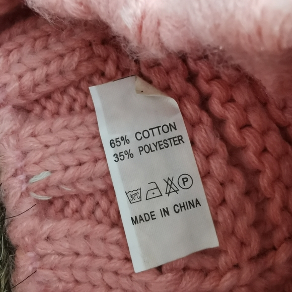 Women's Winter Beanie Hat - Picture 8 of 9